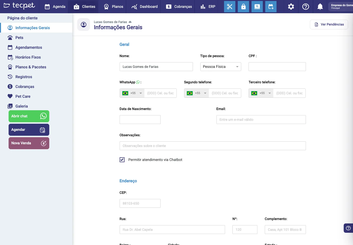 Perfil do cliente: menu Página do cliente na lateral, com Horários Fixos entre Agendamentos e Planos & Pacotes, e a aba Informações Gerais aberta